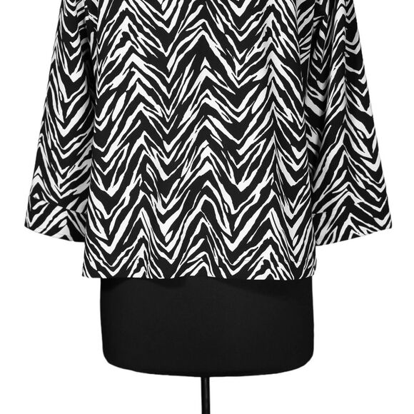 Chico's Zenergy Women's Jacket Black White Zebra Print Full Zip Stretch 1 US M/8 - Picture 8 of 9